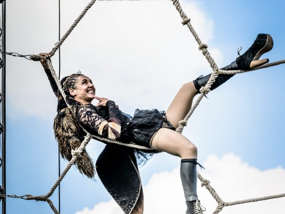 to-bee-queen-banner